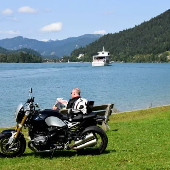 Motorsykkel ved Achensee, Tirol, Østerrike