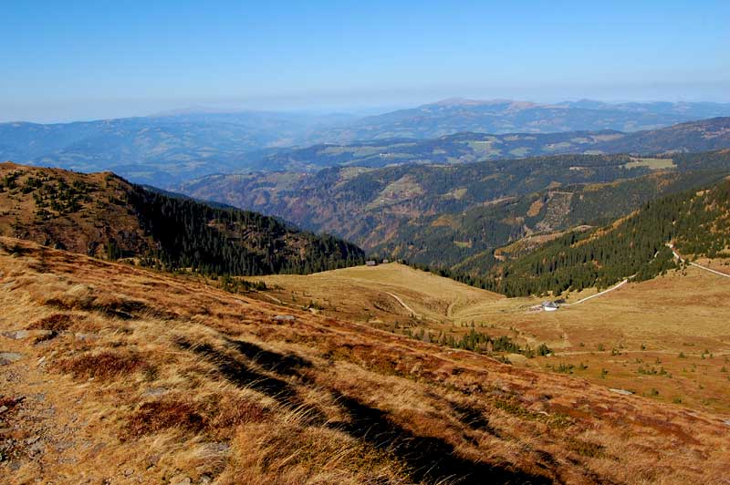 Utsikt inn i Kärnten fra Koralpen i Østerrike