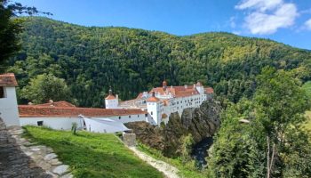 Schloss Herberstein sett fra slottshagen